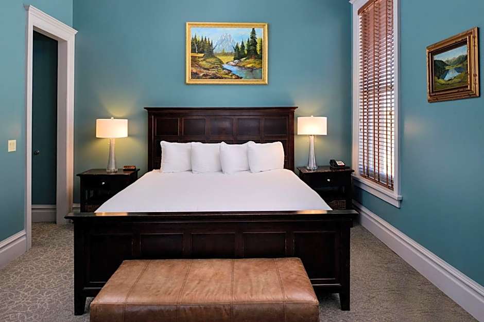 Montvale Hotel