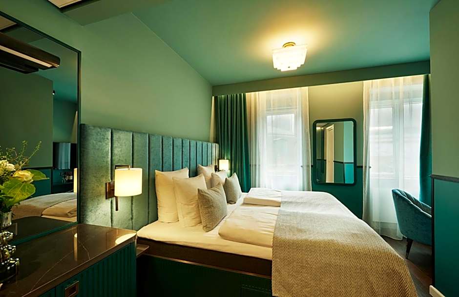 WIDE Hotel
