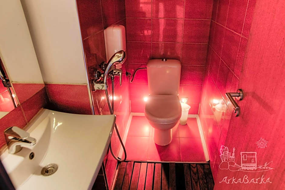 ArkaBarka Floating Hostel