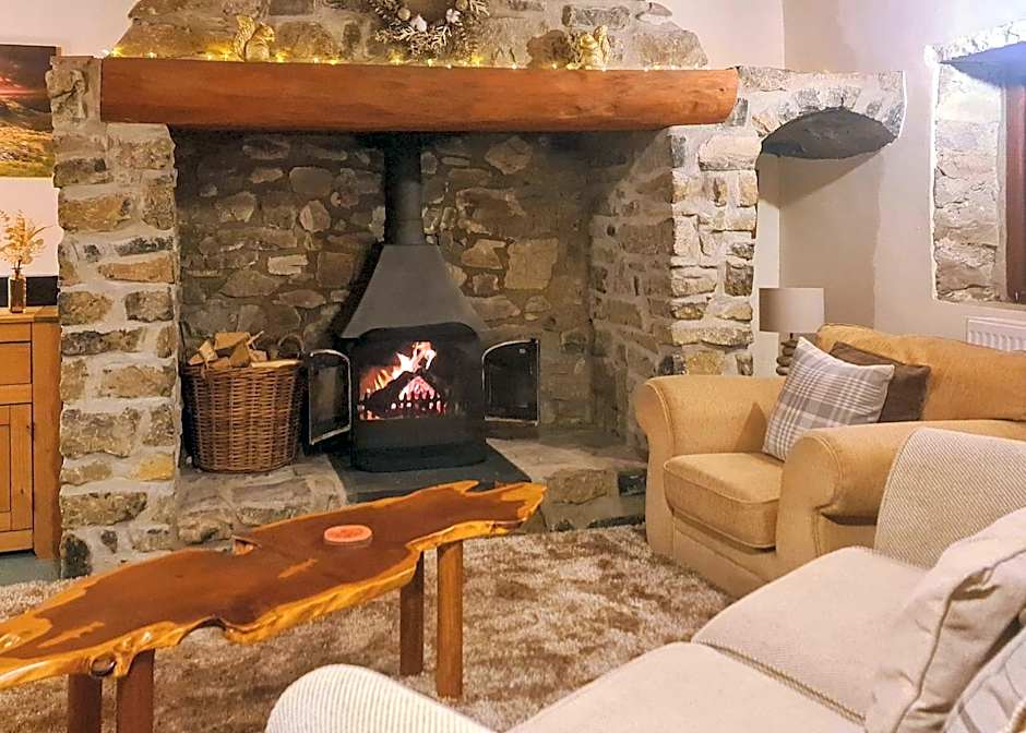 Garnffrwd Cottages