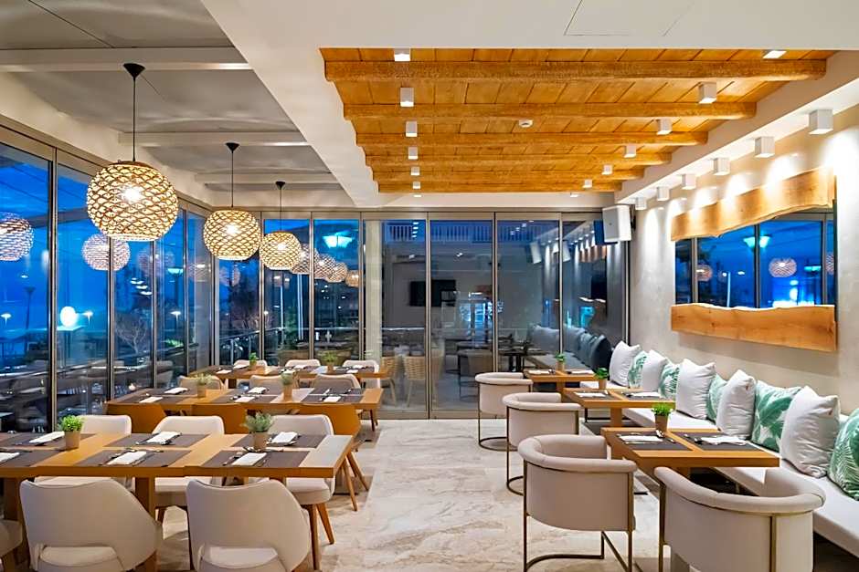 Sea Level Hotel by Diomedes Group
