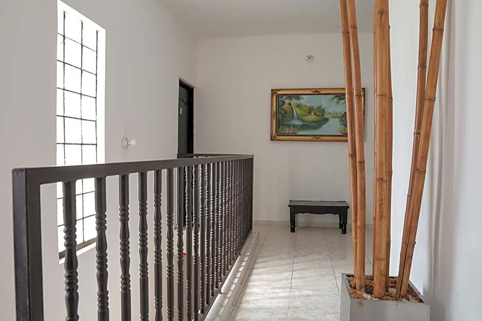 ANTIQUE Guest House Fundidora