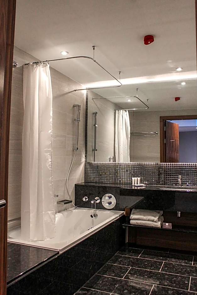 Crowne Plaza London Heathrow T4 By IHG