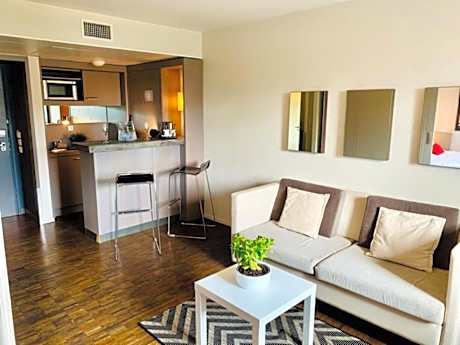 Standard Double Suite