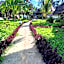 Tropinest bungalows & hostel