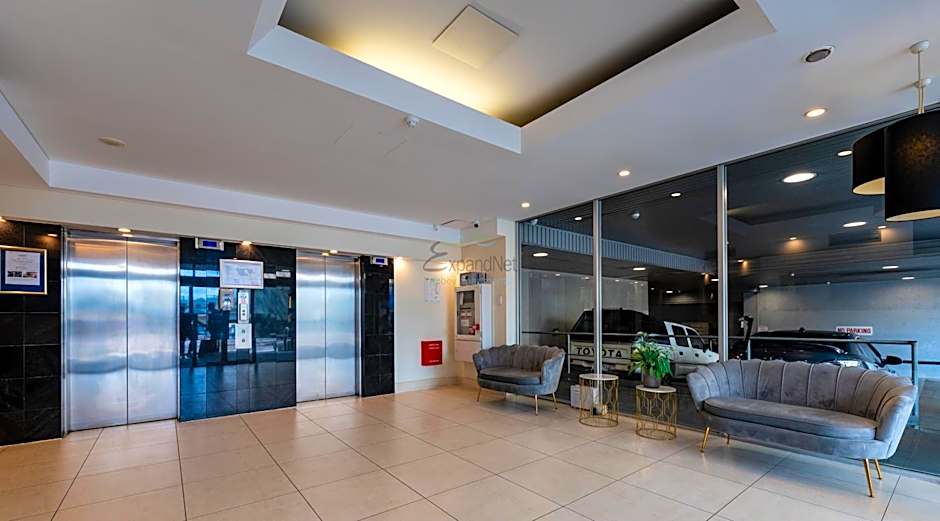 Abbey On Roma Hotel & Apartments