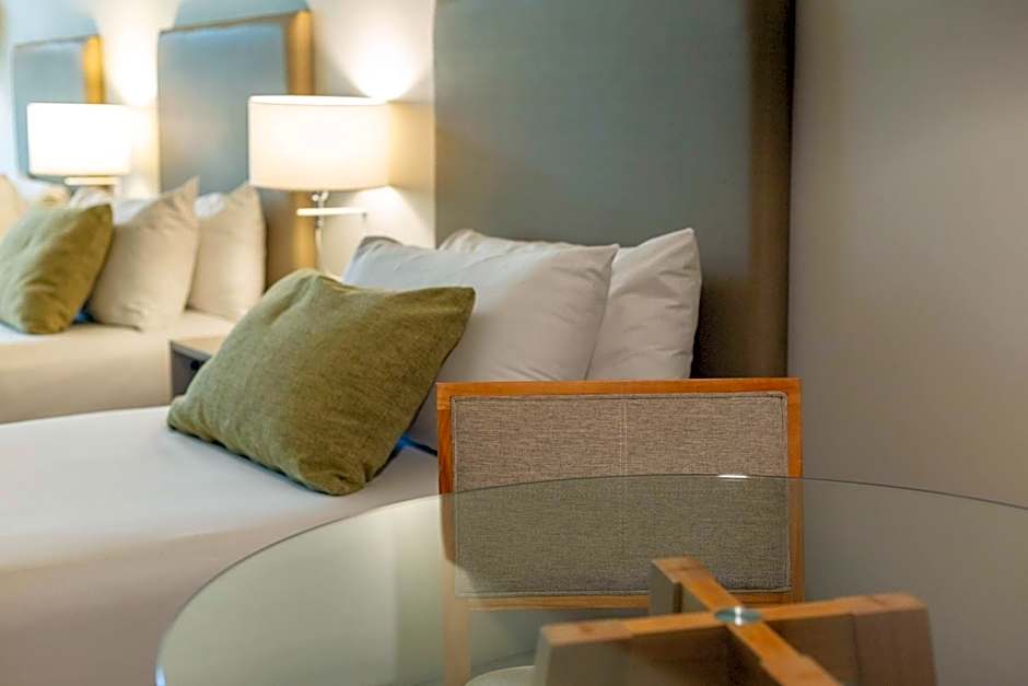 Dazzler by Wyndham Polo