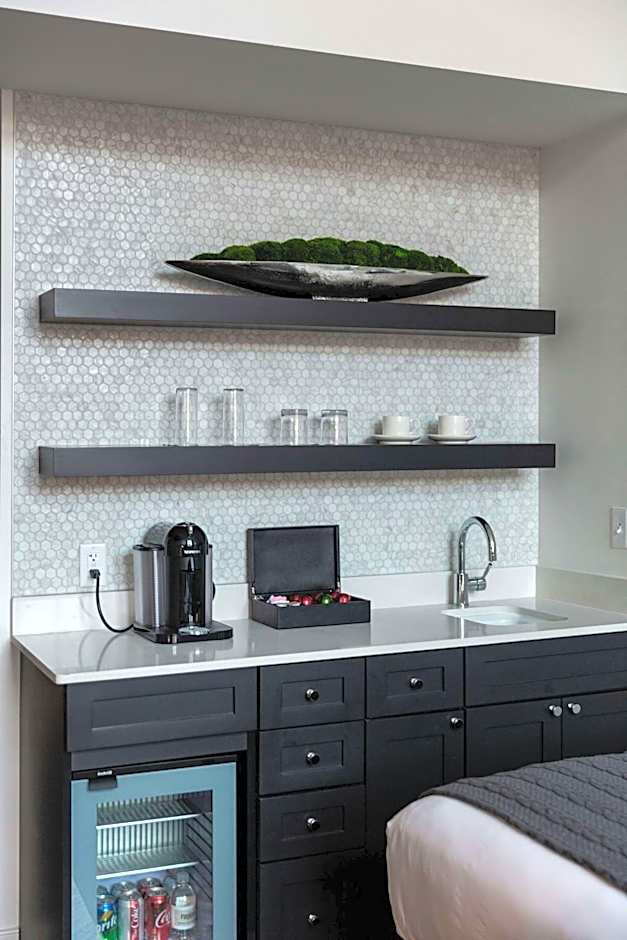 The Foundry Hotel Asheville, Curio Collection by Hilton