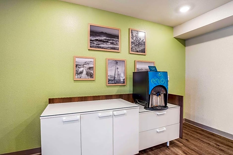 WoodSpring Suites Colton