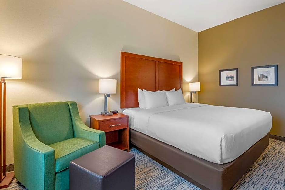 Comfort Inn & Suites