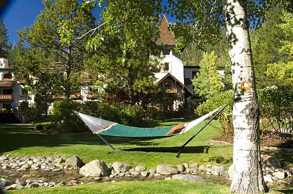 GetAways at Olympic Village Inn