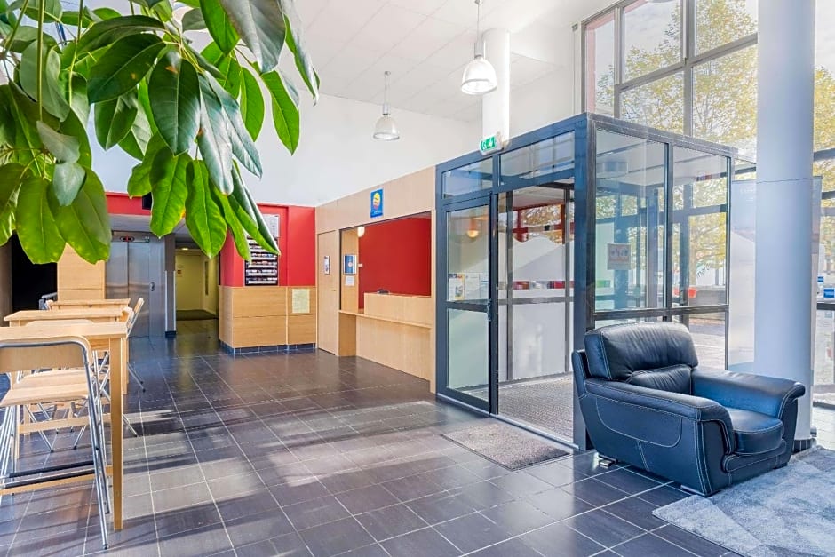 Comfort Suites Pau Idron
