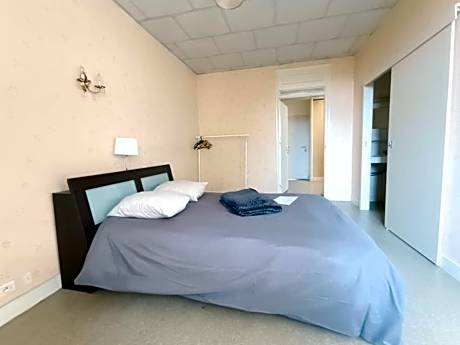 Standard Double Room with Shared Bathroom