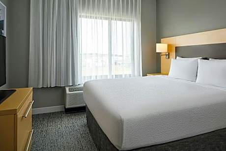 Two-Bedroom King Suite