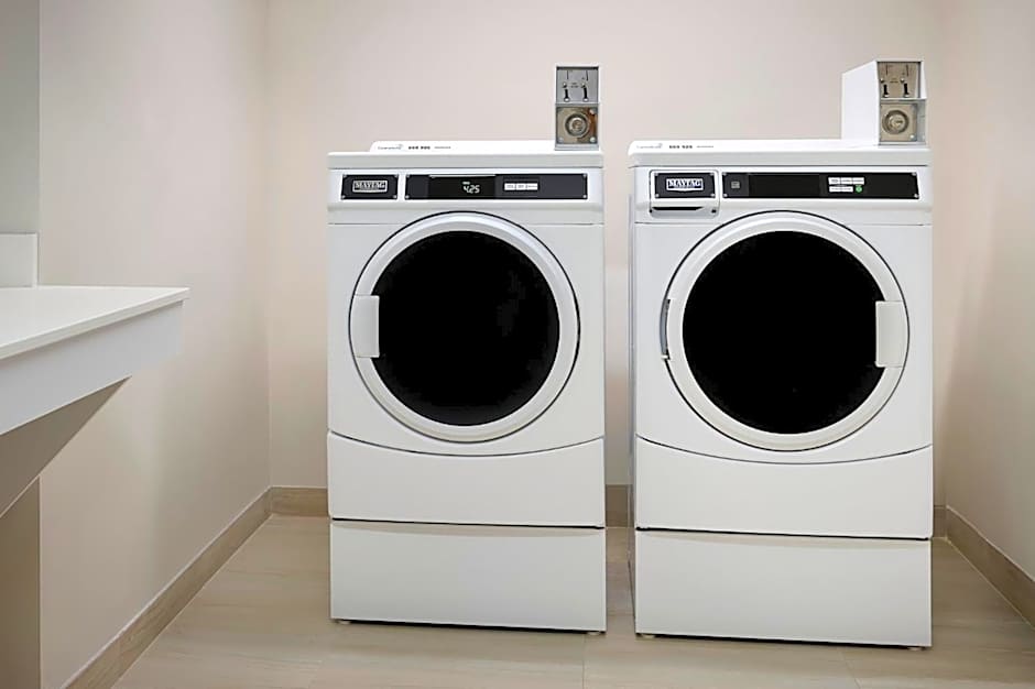 Holiday Inn Express & Suites Kitchener Southeast By IHG