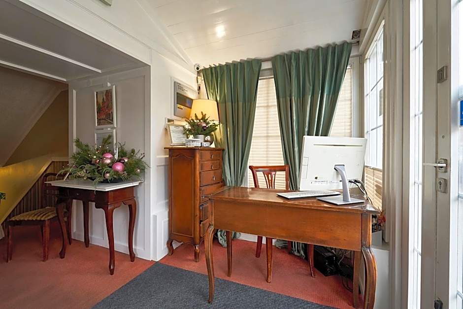 American House Hennela