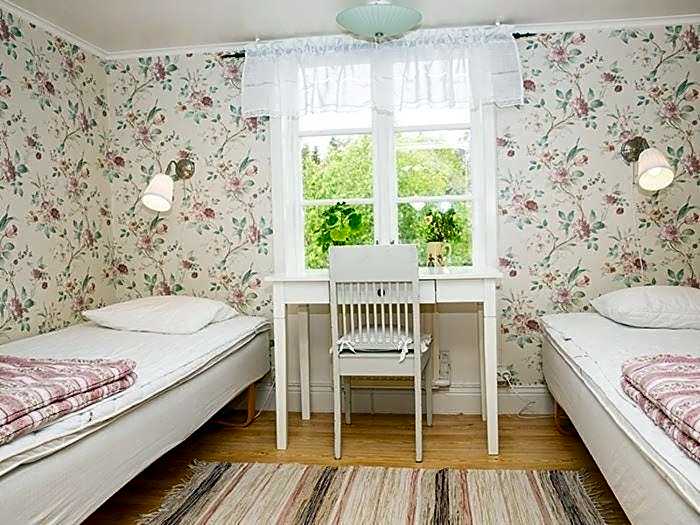 Bull-August gård vandrarhem/hostel