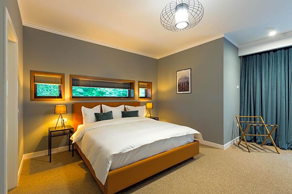 UpperHouse Suites & More