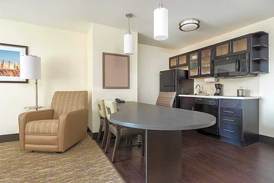 Candlewood Suites Columbia Hwy 63 & I-70 By IHG