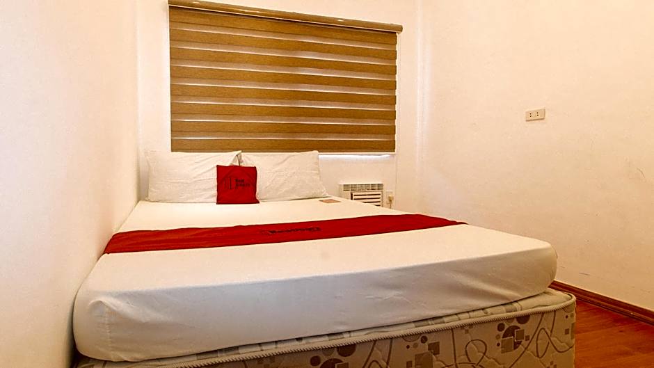 RedDoorz @ Sun Miles Condominium