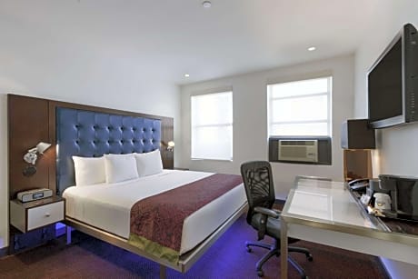 Silver, 1 King Bed