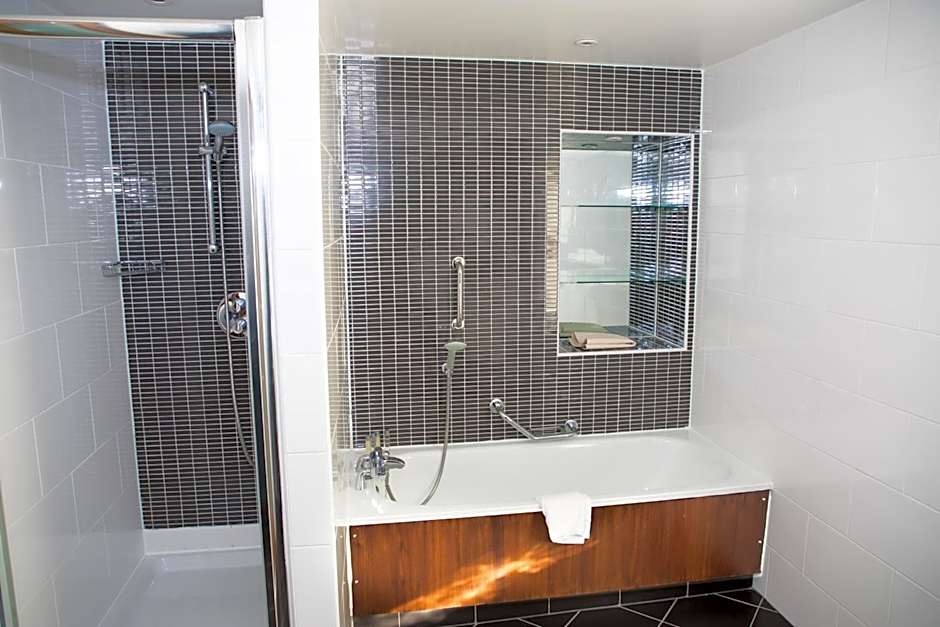 Best Western Plus Moat House Reading