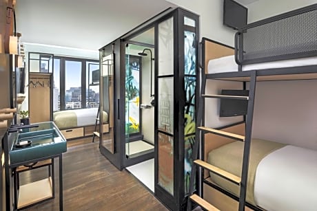 Guest room, 4 Twin/Single Bed(s) bunk