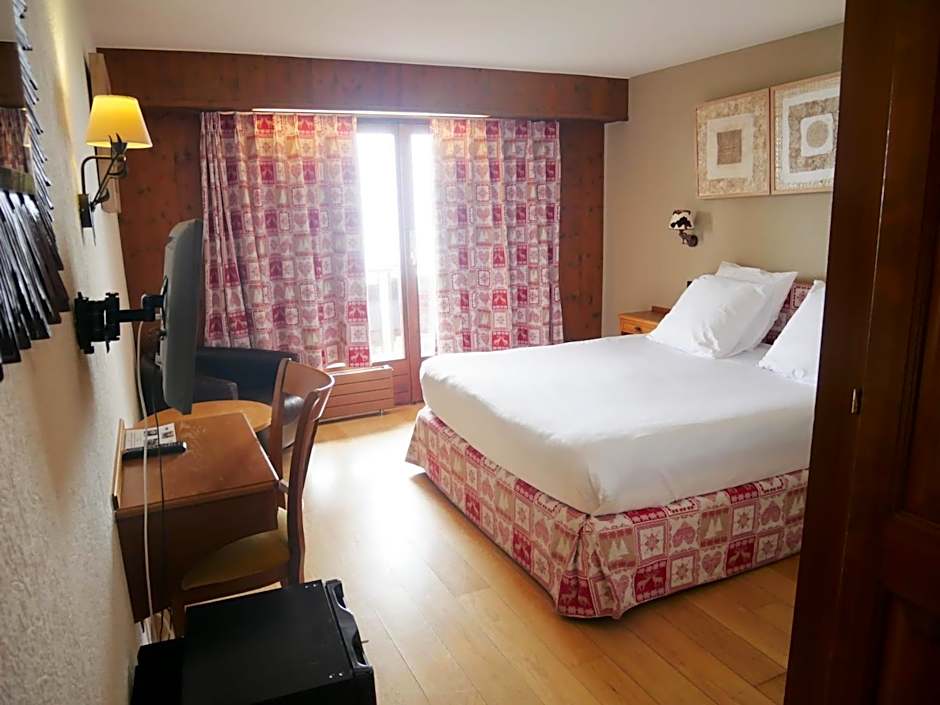 Between Boutique Hotel