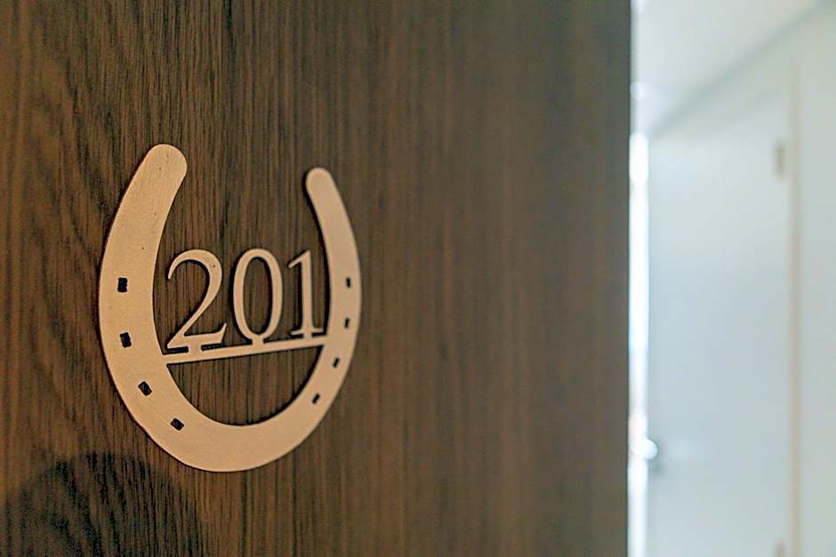 Brit Hotel Ploermel - Hotel de l'Hippodrome