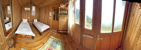 TWIN Standard Twin Room