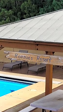 Ronnie's Resort