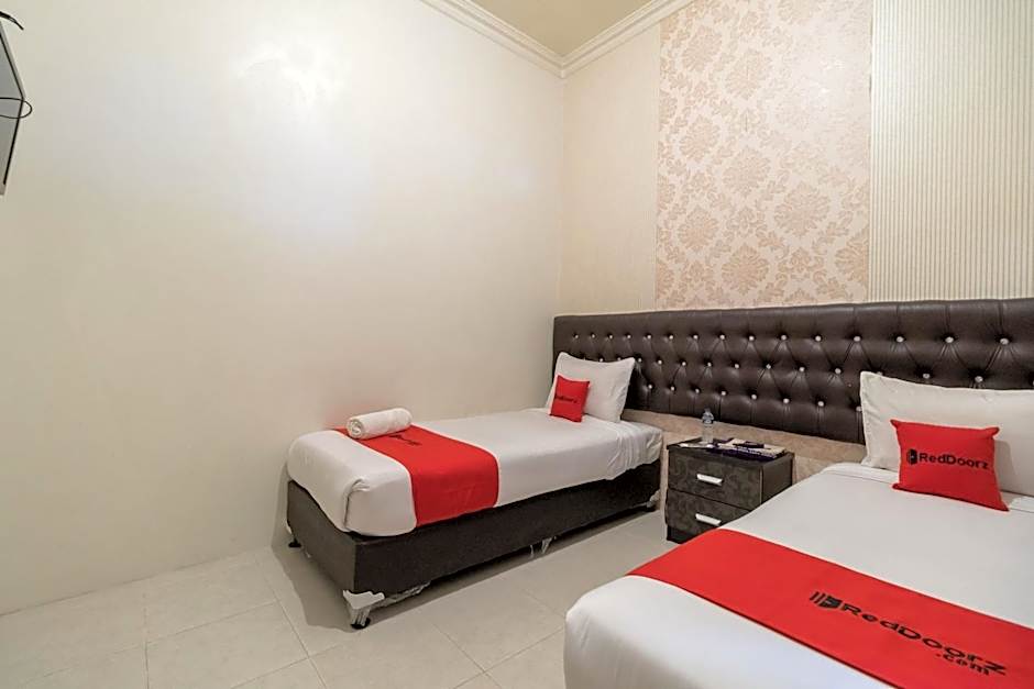RedDoorz Syariah at D'Ostha Residence