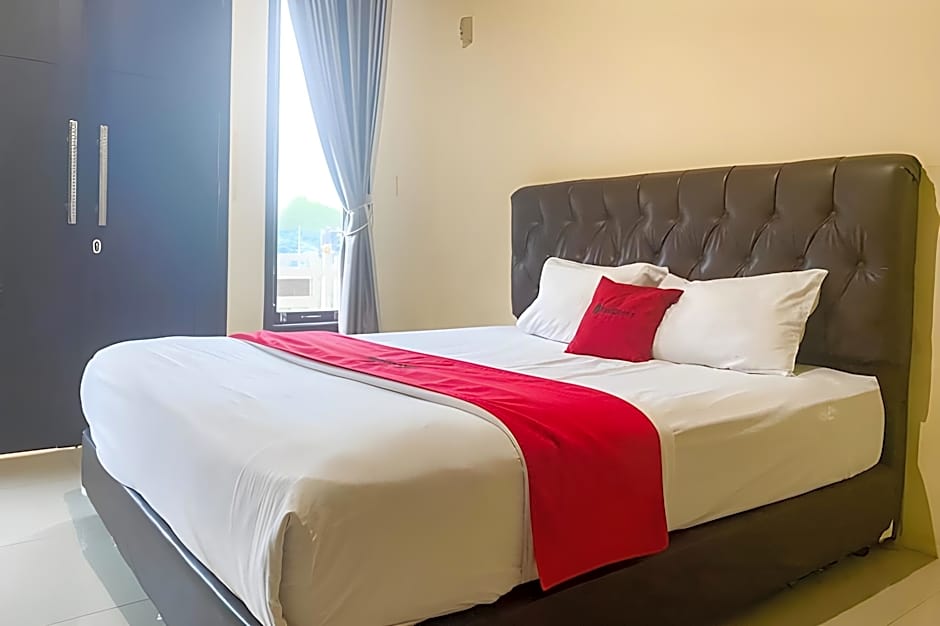RedDoorz near Mall Boemi Kedaton 2 Lampung