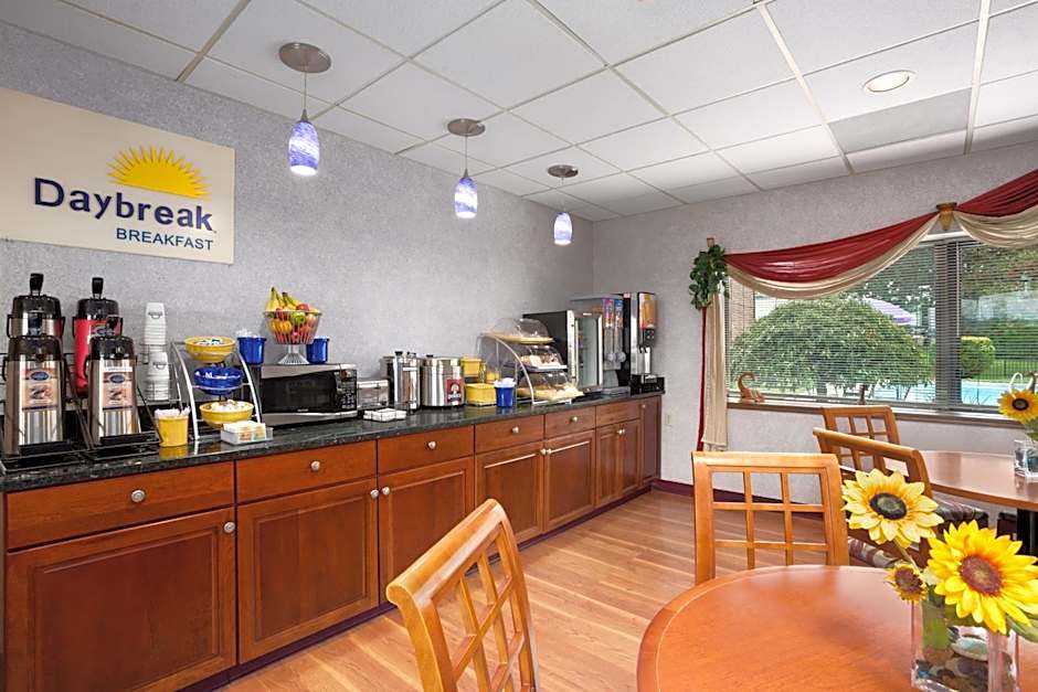 Days Inn by Wyndham Middletown