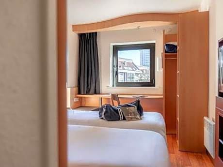 Standard Room with 2 Single Beds