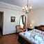 Hotel Dora