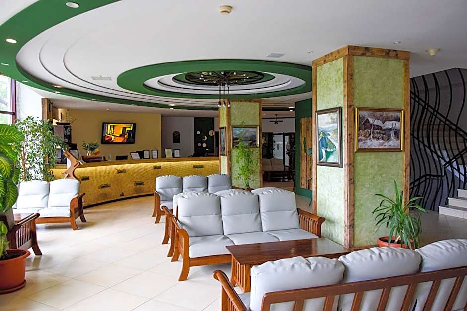 Hotel Valea cu Pesti