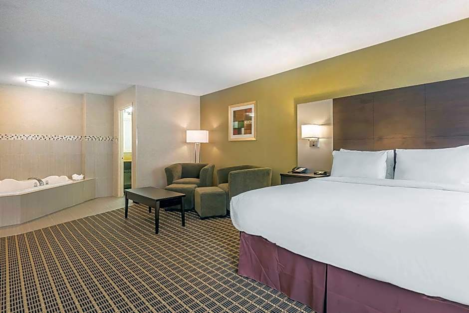 Quality Inn & Suites Windsor