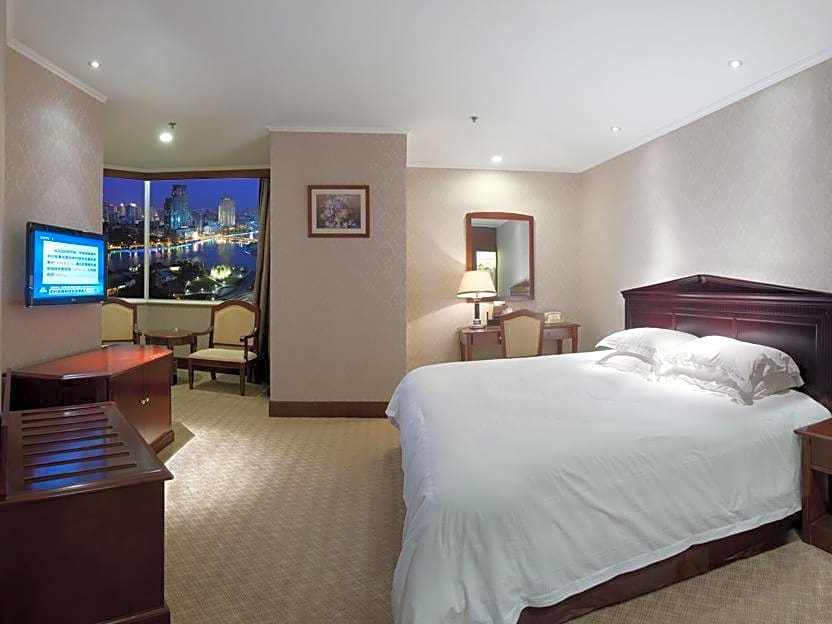 Golden Port Hotel