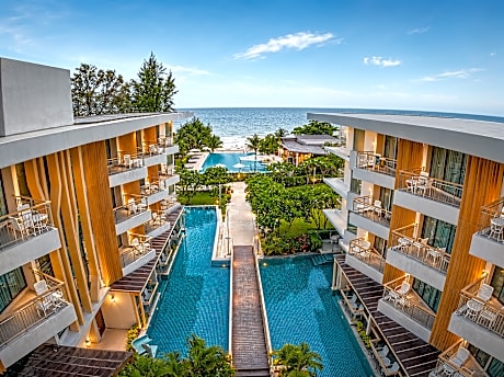 Sand Dunes Chaolao Beach Resort