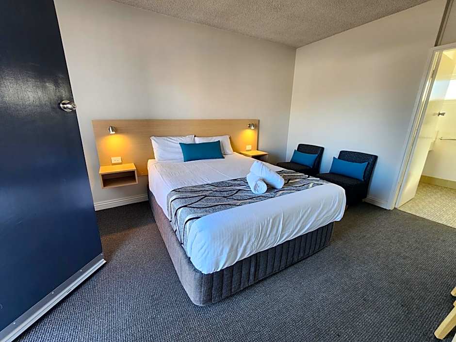 Country Gardens Motel