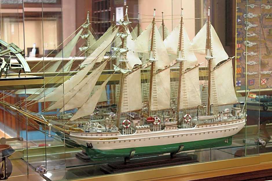 Hotel Villa de Marin