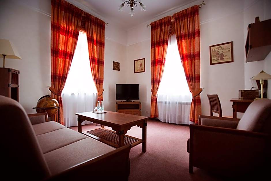 Photo 1 of 5 of Superior Apartment