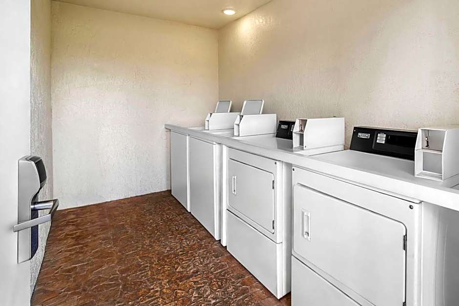 Days Inn by Wyndham Florida City