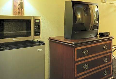 Americas Best Value Inn Comanche