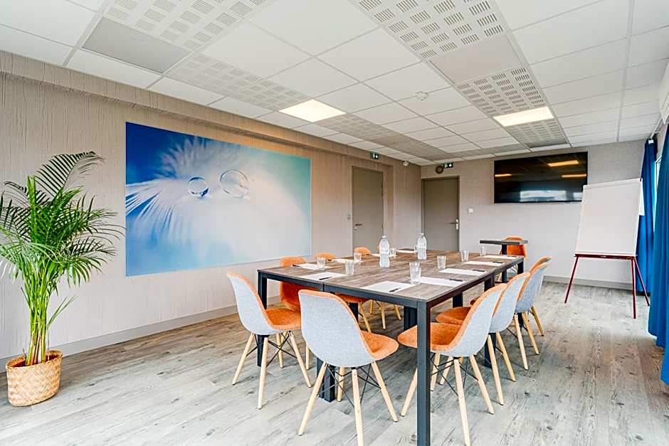 Kyriad Direct Tours Sud - Chambray Lès Tours