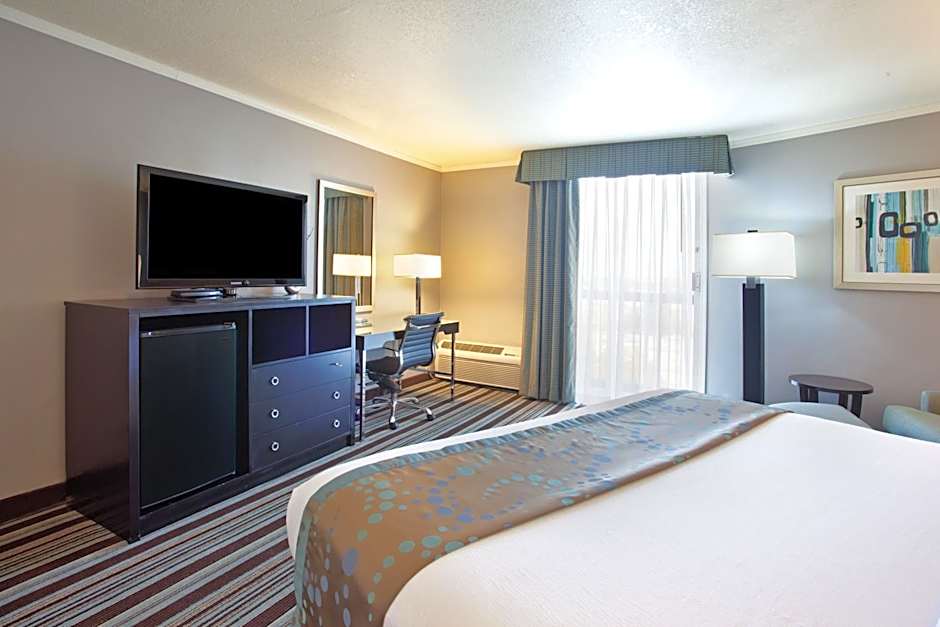Holiday Inn Long Beach - Airport By IHG