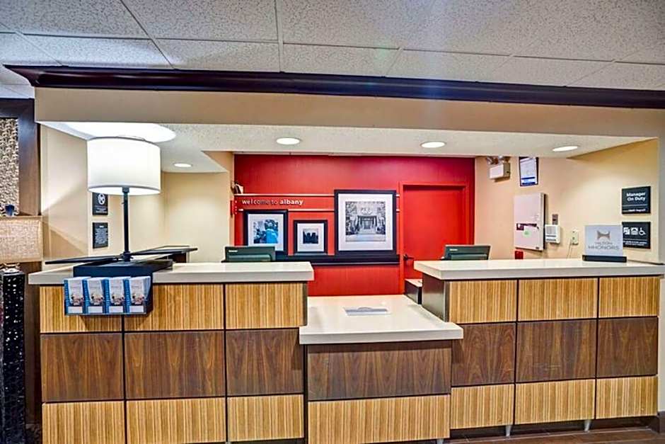 Hampton Inn By Hilton Albany Wolf Road Airport