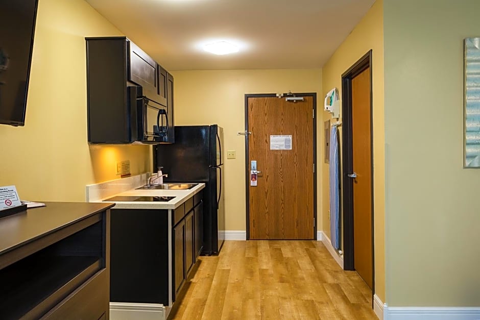 Hawthorn Suites by Wyndham St. Robert/Ft. Leonard Wood