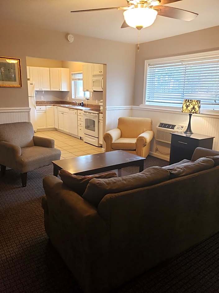 Travelodge by Wyndham Traverse City MI